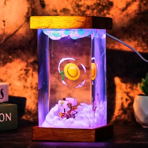 Thousand Sunny Ship and Straw Hat LED Night Light, Handmade Anime Resin Lamp, One Piece-Inspired Ocean Desk Decor, Gift For Fans
