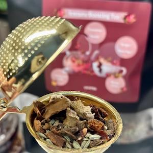 Caffeine Free Chai - Golden Spice Chai | Herbal Tea with Cinnamon, Ginger, Fennel, Clove and Rosehips |Caffeine-Free Spiced Loose Leaf Blend