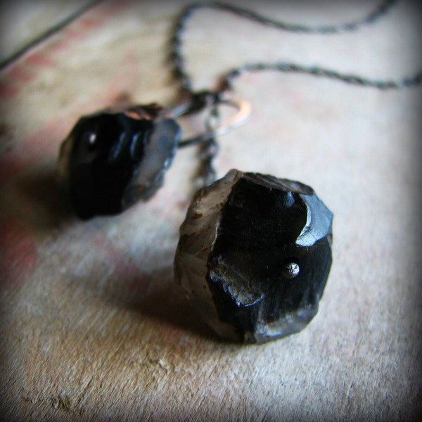 Hammercut agate and sterling silver lariat necklace - Raw