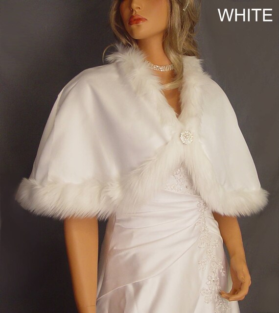 shawl with fur trim