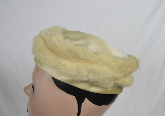 Vintage 1950s Rabbit Fur And Satin Covered Pillbo… - image 5