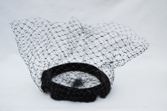 Vintage 1950's Black Cocktail Hat With Veil / Vin… - image 7