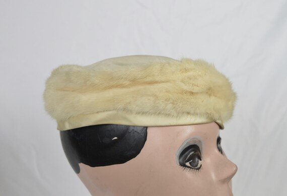 Vintage 1950s Rabbit Fur And Satin Covered Pillbo… - image 3