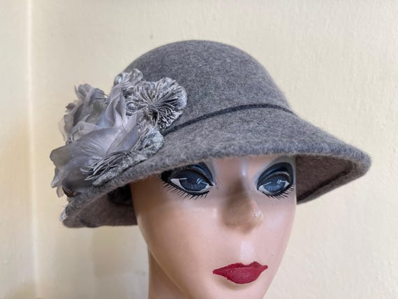 Gray Wool Felt Cloche Hat: Vintage Inspired Silk Rose 