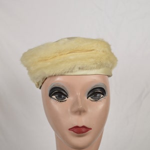 Vintage 1950s Rabbit Fur And Satin Covered Pillbox Style Hat / 1950&#39;s  Pillbox Hat
