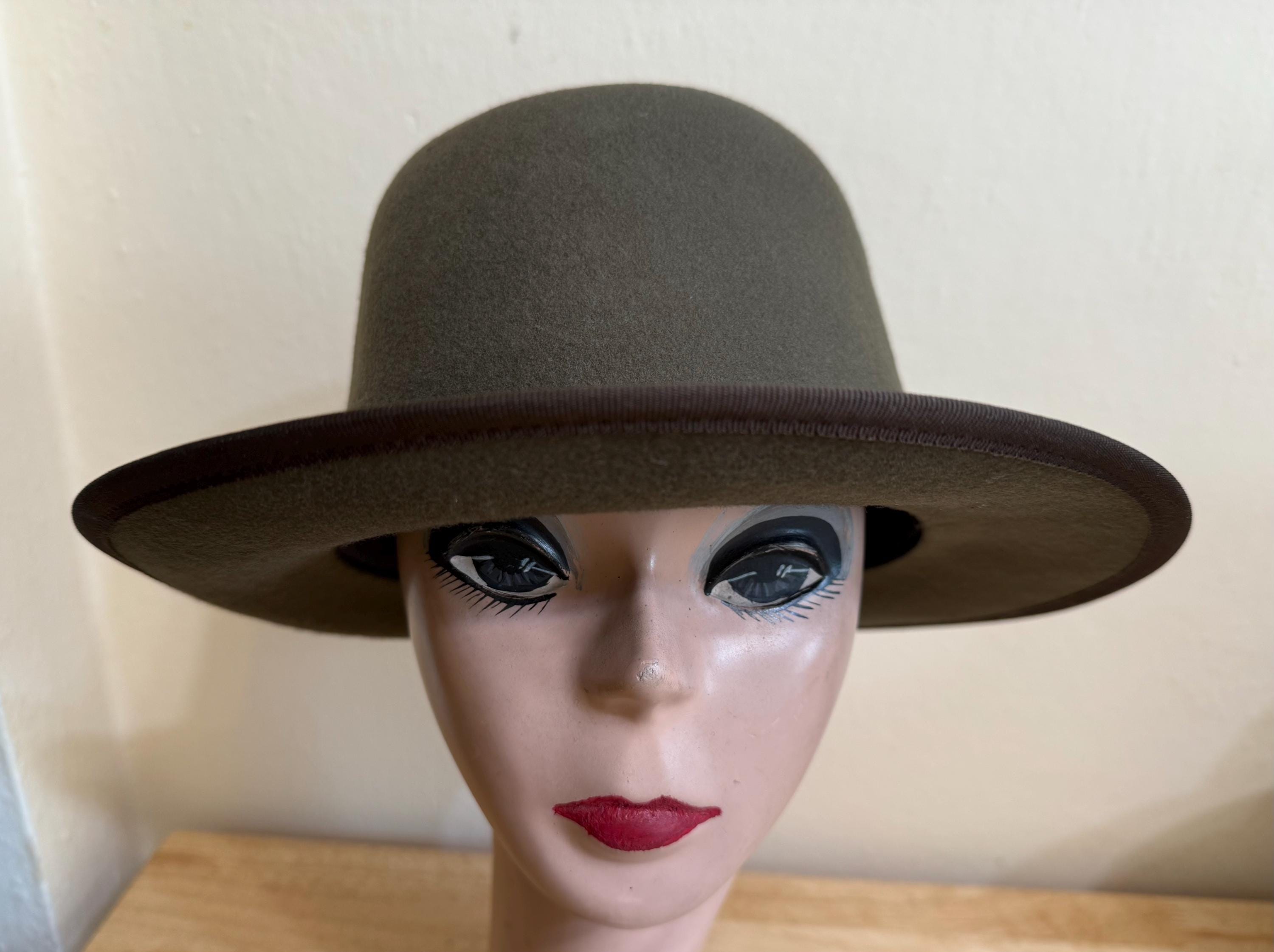 Annie Hall Style Wool Felt Hat: Taupe Winter Hat / Limited  display picture 1