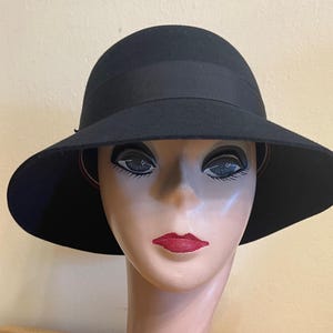 Black Wool Felt Cloche Hat With Ribbon Band / Wool Felt 2.5 Inch Down Turned Brim Cloche Hat / Downton Abbey Hat / Felt Cloche Hat