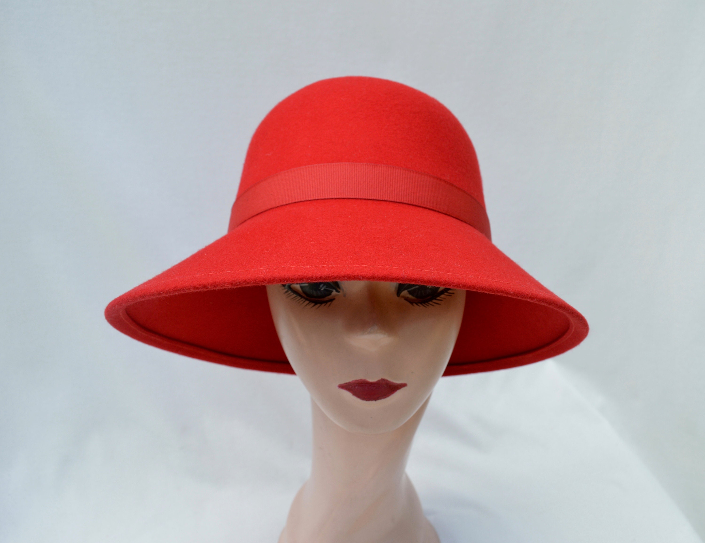 Vintage GIVENCHY Nouvelle Boutique Red Felt Brimmed Hat Made in France 1… Womens Fur Felt Hats - Etsy main image 3