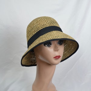 Hand Woven Natural Seagrass Straw Medium Brim Cloche / Bucket Style  Hat / Retro Inspired Seagrass Straw Sun Hat / Seagrass Packable  Hat