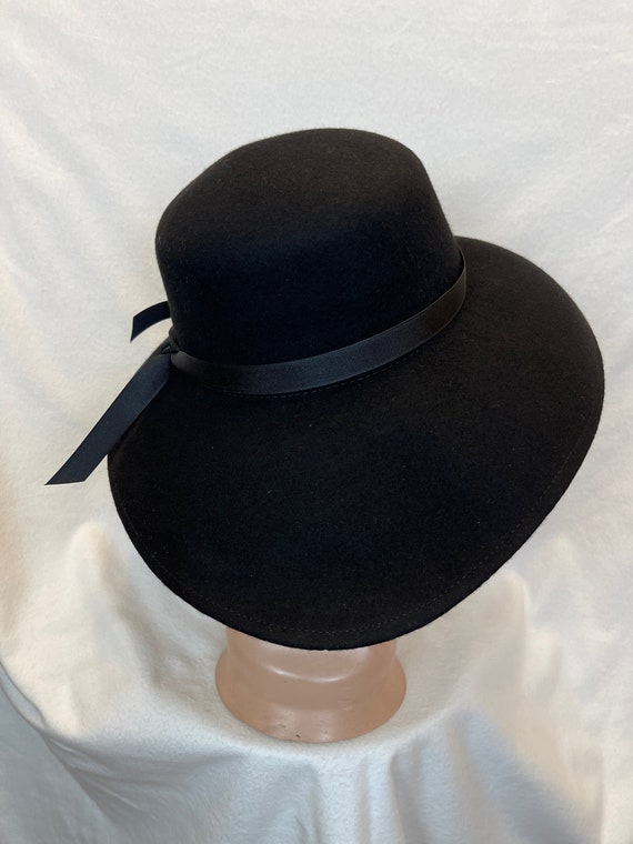 Black Wool Felt Wide Brim Hat: Asymmetrical Brim, Removable  display picture 1