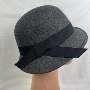 Gray Felt Cloche Hat With Turned Up Slanted Brim And Black Ribbon Band / Vintage Inspired Gray Felt Cloche Hat / Downton Abbey Cloche Hat image 5