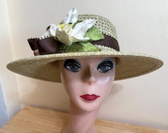 Vintage Inspired Straw Boater Hat: Sand Heather, Vintage Trims, 3" Brim