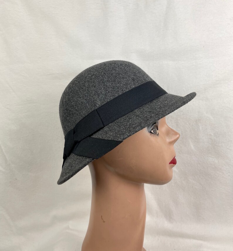 Gray Felt Cloche Hat With Turned Up Slanted Brim And Black Ribbon Band / Vintage Inspired Gray Felt Cloche Hat / Downton Abbey Cloche Hat image 9