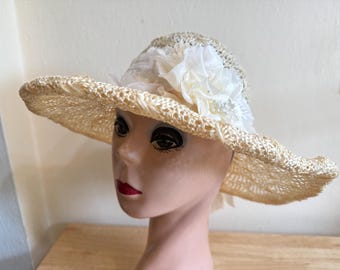 Black Straw Derby Hat: Cream Silk Flowers & Ribbon, 4 Inch  display picture 2