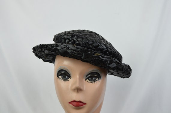 1950s Vintage Black Crocheted Raffia Day Hat / Vin