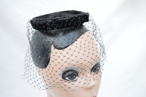 Vintage 1950's Black Cocktail Hat With Veil / Vin… - image 6