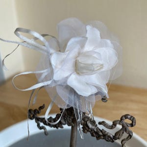 Ivory Silk Flower Bridal Hair Comb: Retro Wedding Hair Clip