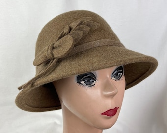 Brown Wool Felt Cloche Hat With 2 1/4 inch Downturn Brim / Brown Felt Cloche Hat With Felt Flower Trim / Downton Abbey Style Cloche Hat