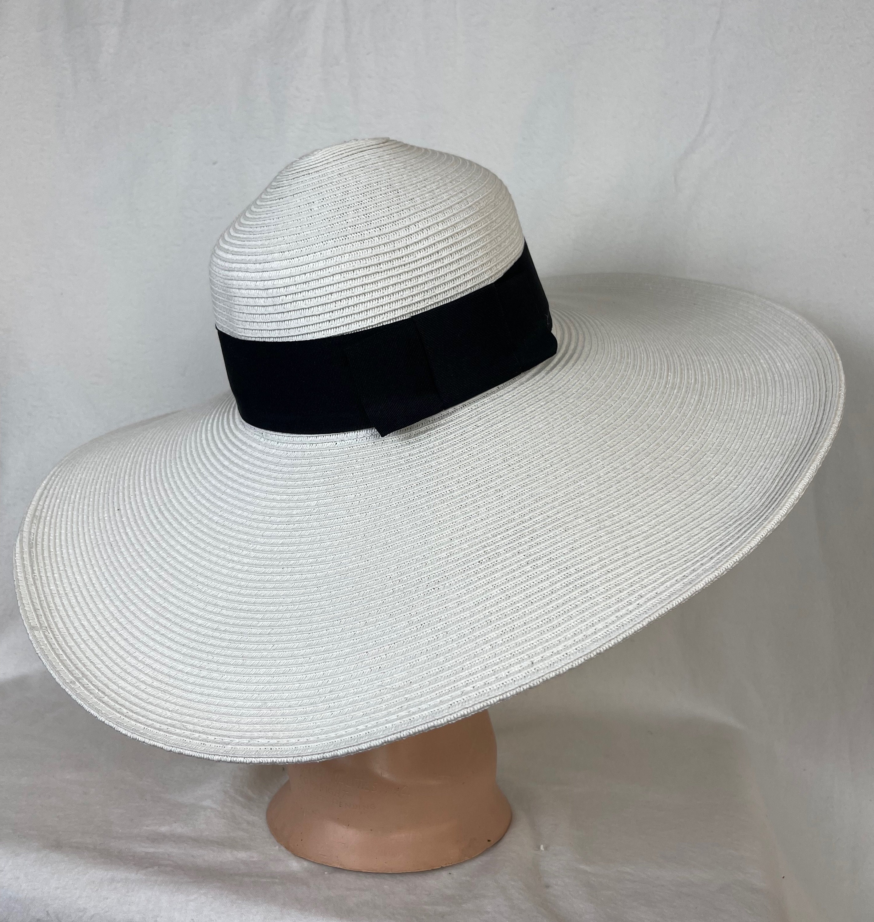NWOT BCBG Max Azria Cap Sun Hat White Ribbon Band Sarah Bray Bermuda Zinnia Sun Hat White Eyelet Lace Ribbon main image 2