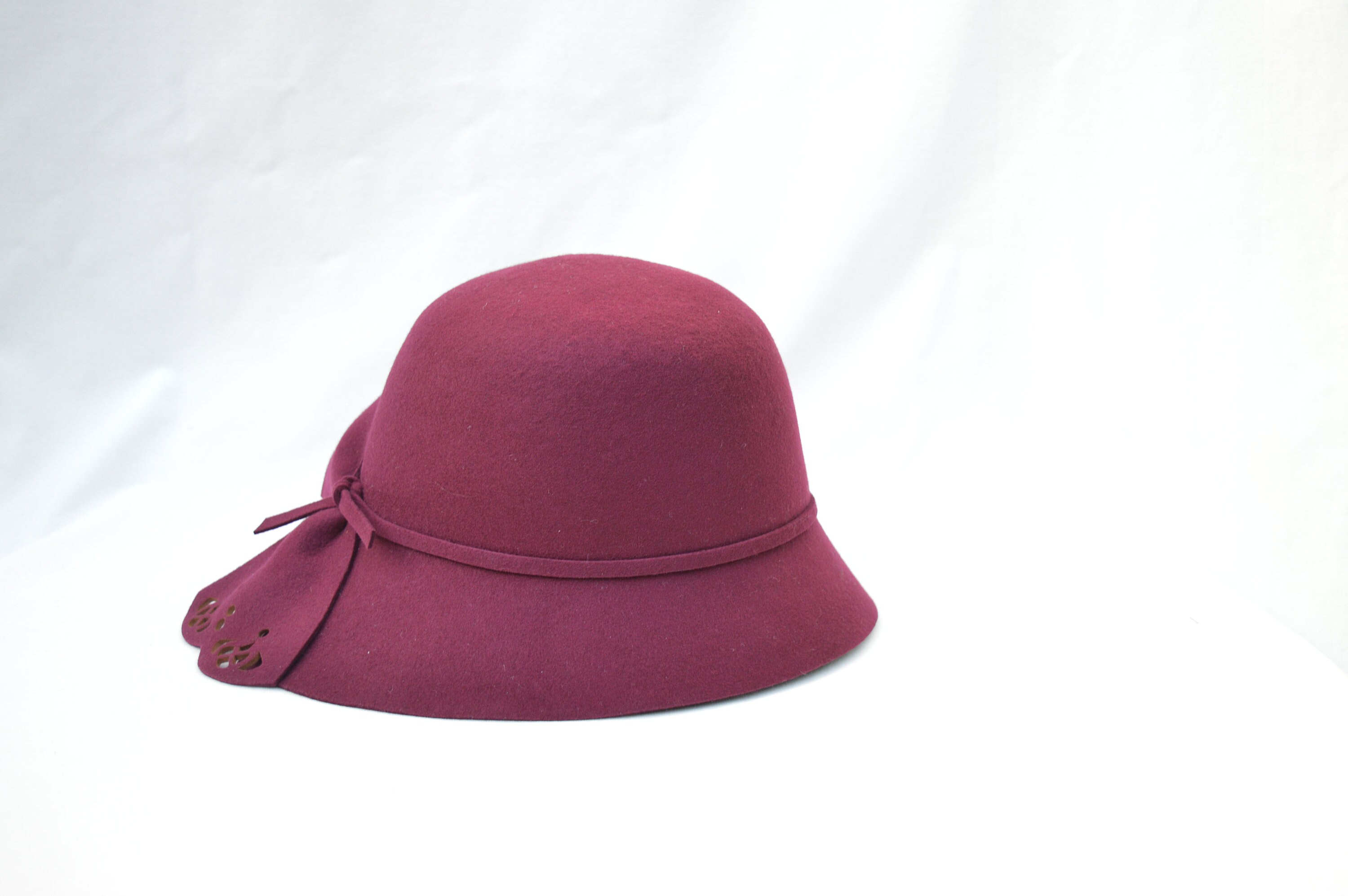 Vintage August Burgundy Wool Felt Bucket Hat Classic Cloche Sophisticated One Sz Burgundy Wool Felt Cloche Hat: Vintage 1920s Downton Abbey  main image 3