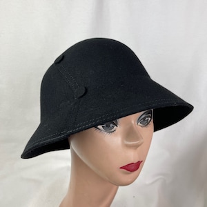 Lg.Head Size Black Wool Felt downturned Flared Brim Cloche Hat With Stitched Edge And Button Trim / Lg Head Hat / 1920&#39;s Downton Abbey Hat