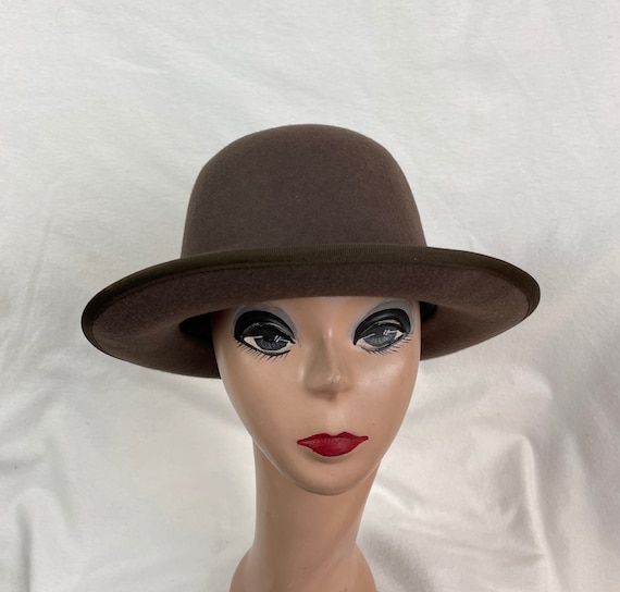 TAUPE FELT HAT WITH ROUNDED SHAPE, CHILD TAUPE FELT HAT WITH ROUNDED SHAPE, CHILD