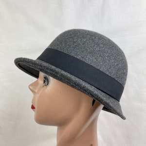 Gray Felt Cloche Hat With Turned Up Slanted Brim And Black Ribbon Band / Vintage Inspired Gray Felt Cloche Hat / Downton Abbey Cloche Hat image 6