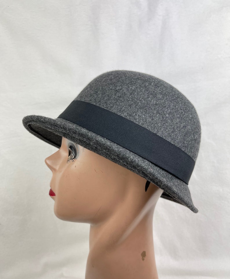 Gray Felt Cloche Hat With Turned Up Slanted Brim And Black Ribbon Band / Vintage Inspired Gray Felt Cloche Hat / Downton Abbey Cloche Hat image 6