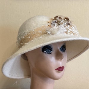 Ivory Wool Felt 3.5&quot; Brim Bucket Hat With Silk Rose & Velvet Leaves With Removable Netting / Wool Felt Bucket Hat / Vintage Inspired Hat