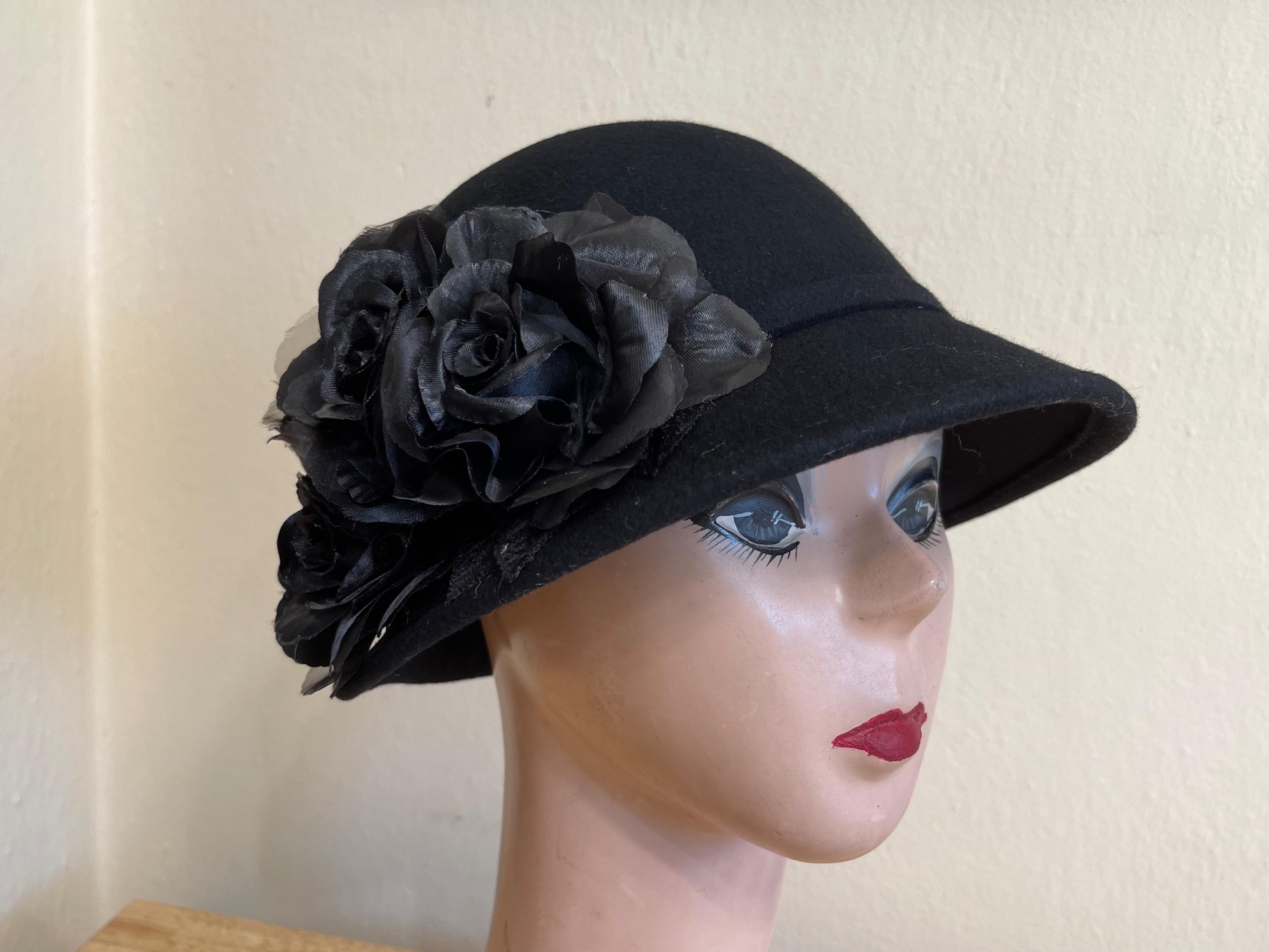 Vtg TreESSe 100% Wool Felt Cloche Hat Black Made in‎ Italy Black Felt Cloche Hat With Velour Finish - Vintage-inspired  main image 3