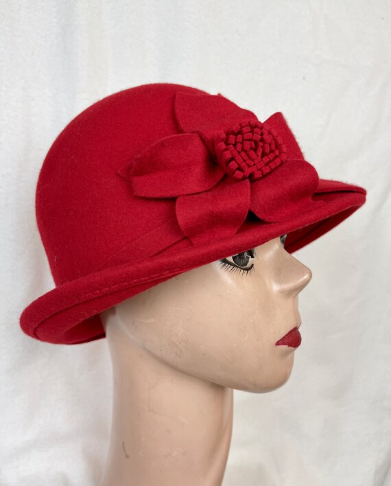 Red Wool Felt Cloche Hat With Felt Flower Vintage Inspired Red Felt Cloche Hat Downton Abbey Cloche Hat Flapper Style Cloche Hat Etsy Ireland