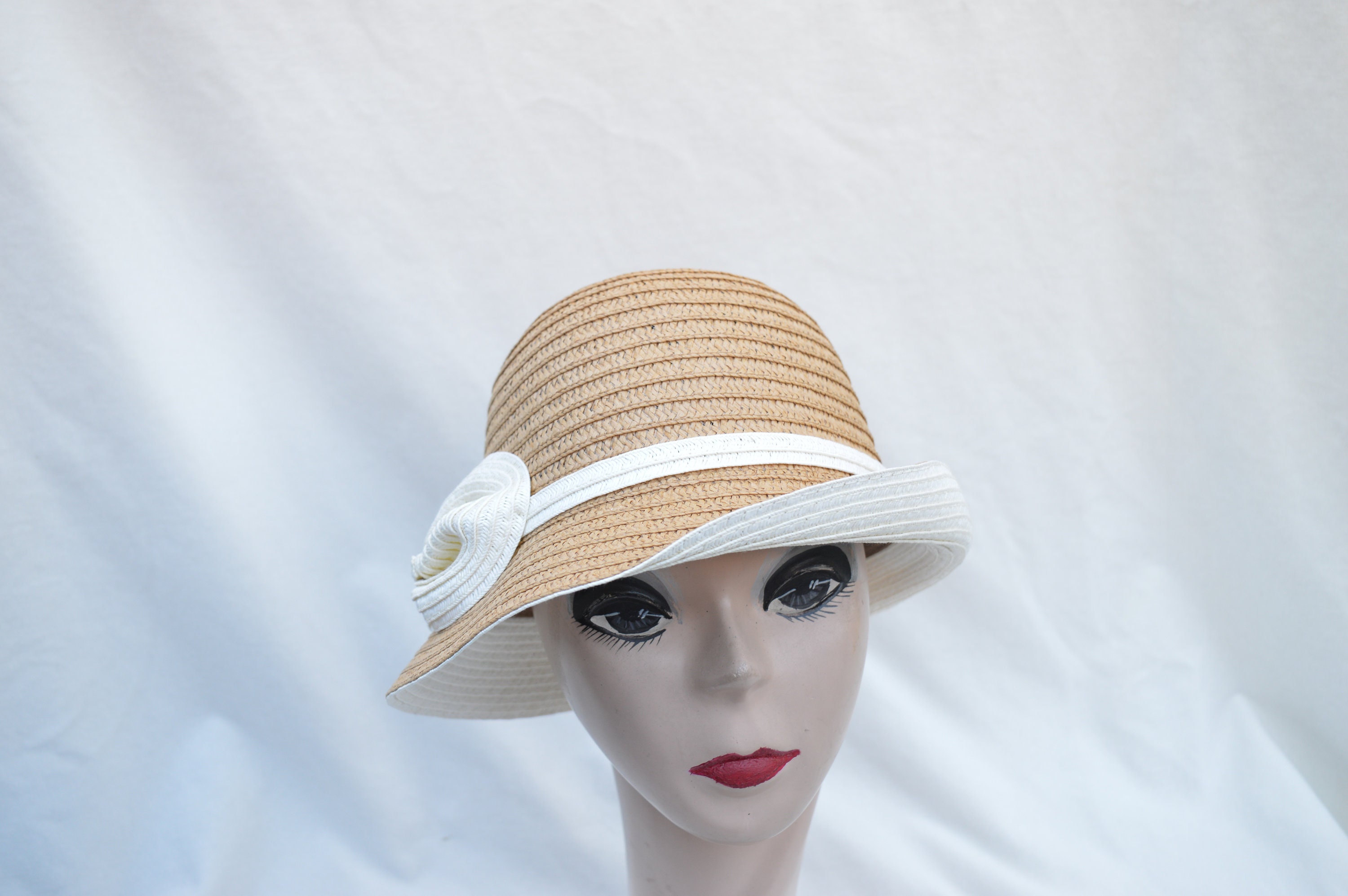 8971 ’s Vintage Straw Cloche Church Hat with Satin Bow | Elegant Bowler Straw Hat Bow Cloche Hat Bow Cloche Express Your Sweet Side  main image 2