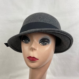 Gray Felt Cloche Hat With Turned Up Slanted Brim And Black Ribbon Band / Vintage Inspired Gray Felt Cloche Hat / Downton Abbey Cloche Hat image 4