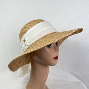 Raffia 4 Inch Large Brim Sun Hat With White Scarf Band And Bow / Braided Raffia Sun Hat / Raffia Natural Straw Large Brim Beach Hat