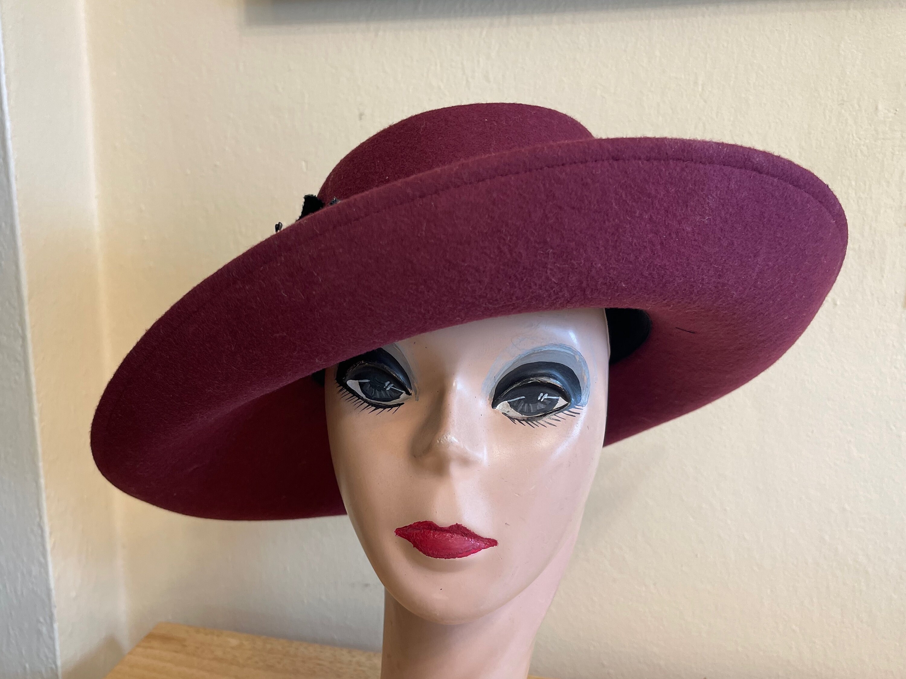 Burgundy Wool Felt Hat: Vintage Black Velvet Flowers, Wide  display picture 2