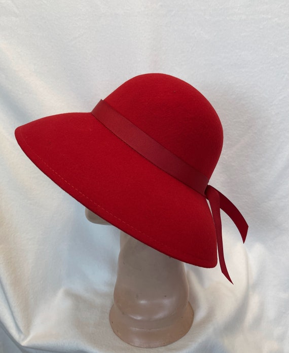 VINTAGE WIDE BRIM RED HAT FELT WOOL Red Hat Black Bow, Red Wool Hat, Wide Brim Hat Wool Felt Red  main image 4