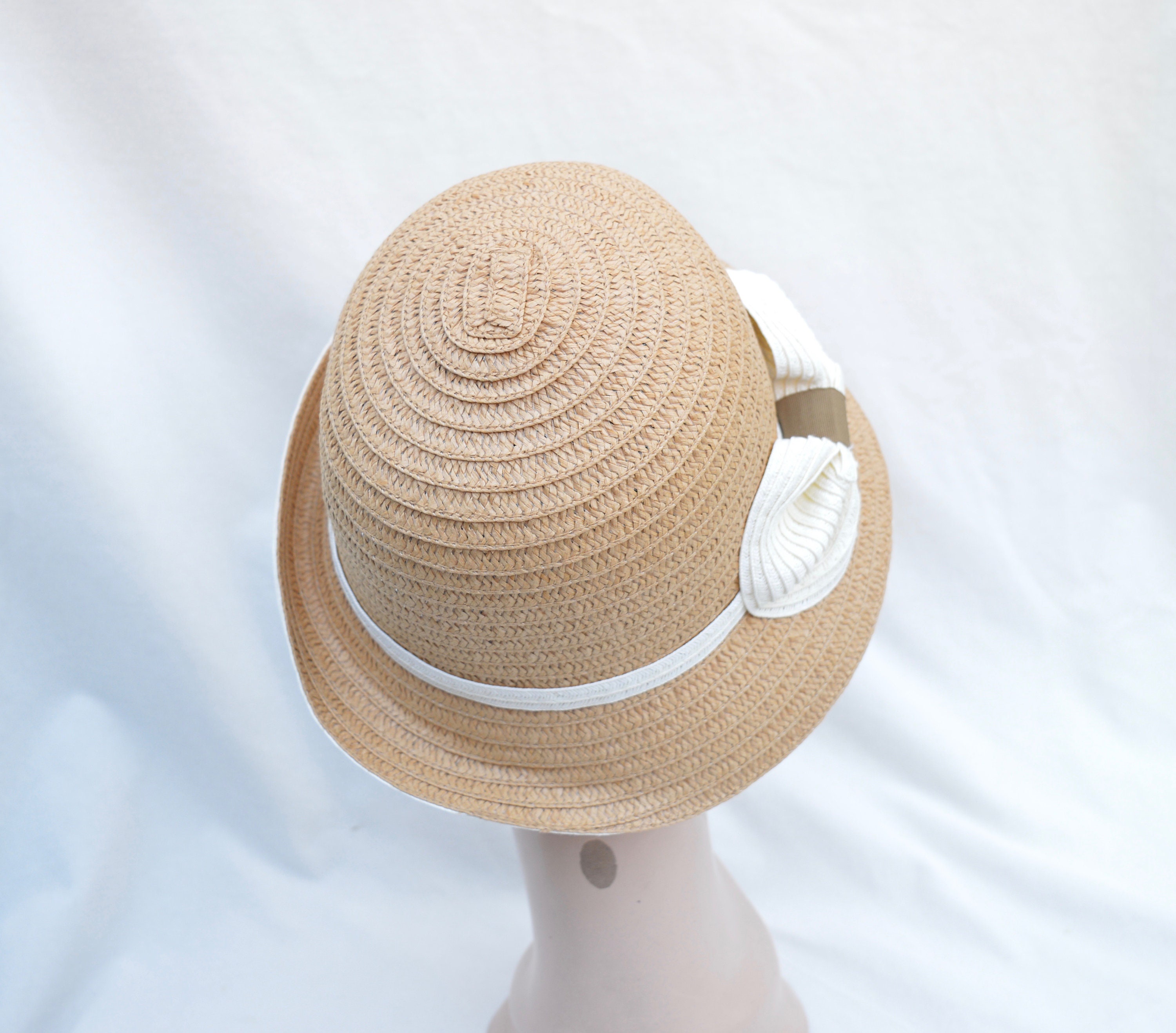 Womens Cream Bow Cloche Hat Elegant Organza Cloche Hat with Bow, Perfect for Tea Parties  main image 3