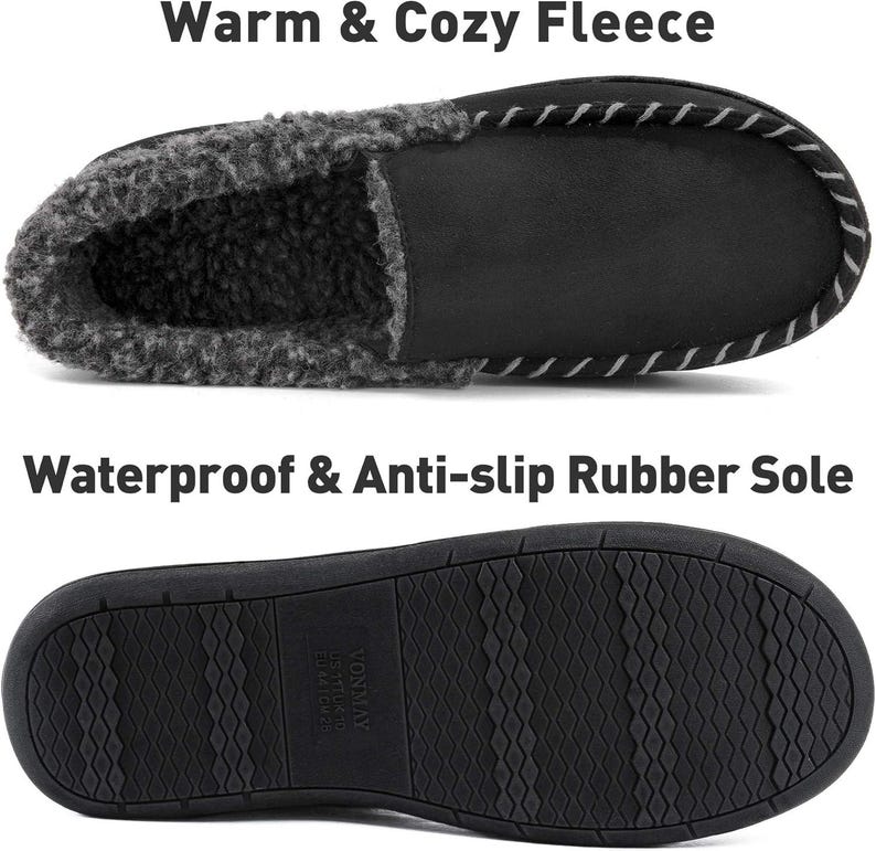 Puede incluir: Zapatilla negra con forro polar, cuello de forro polar gris y costuras blancas. La suela es negra y texturizada. El texto de la imagen dice "Warm & Cozy Fleece" y "Waterproof & Anti-slip Rubber Sole."