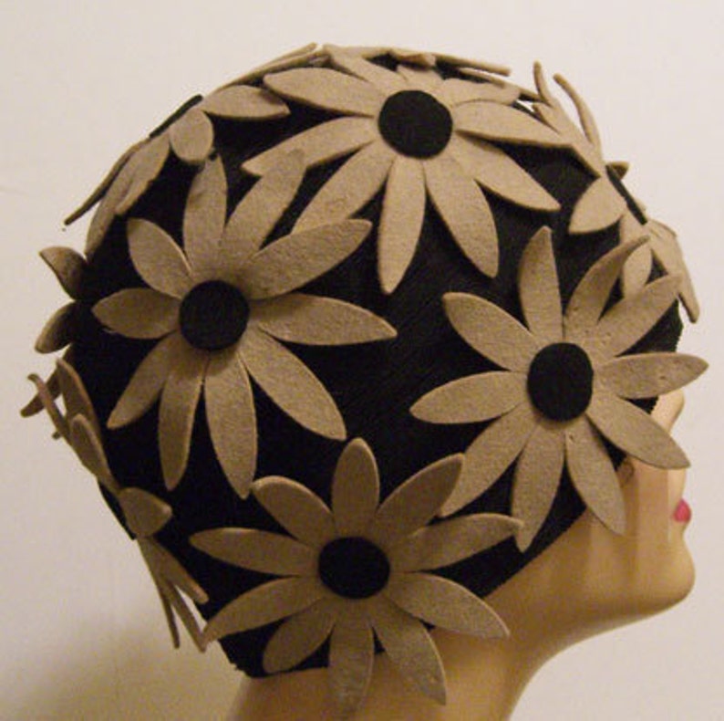 Vintage Flapper Floral Womens Cloche Hat image 3