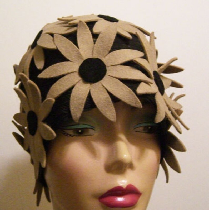 Vintage Flapper Floral Womens Cloche Hat image 2