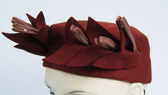 Vintage 1930s Rust Color Felt Women's Deco Hat