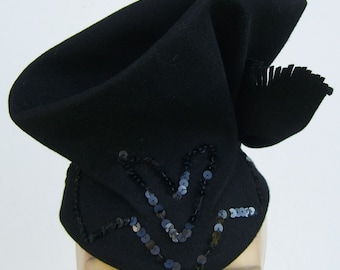 1940's Vintage Cocktail Black Fur Felt Women's Hat with Sequins