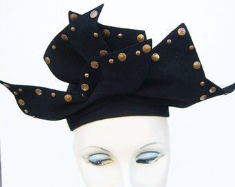 Chapeau de cocktail sculptural haute couture pour femmes en feutre de fourrure noir vintage