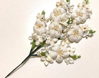 Vintage Unused White Millinery Flowers Floral Trim