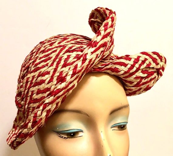 Vintage 1930's Red & White Sculptural Straw Women… - image 1