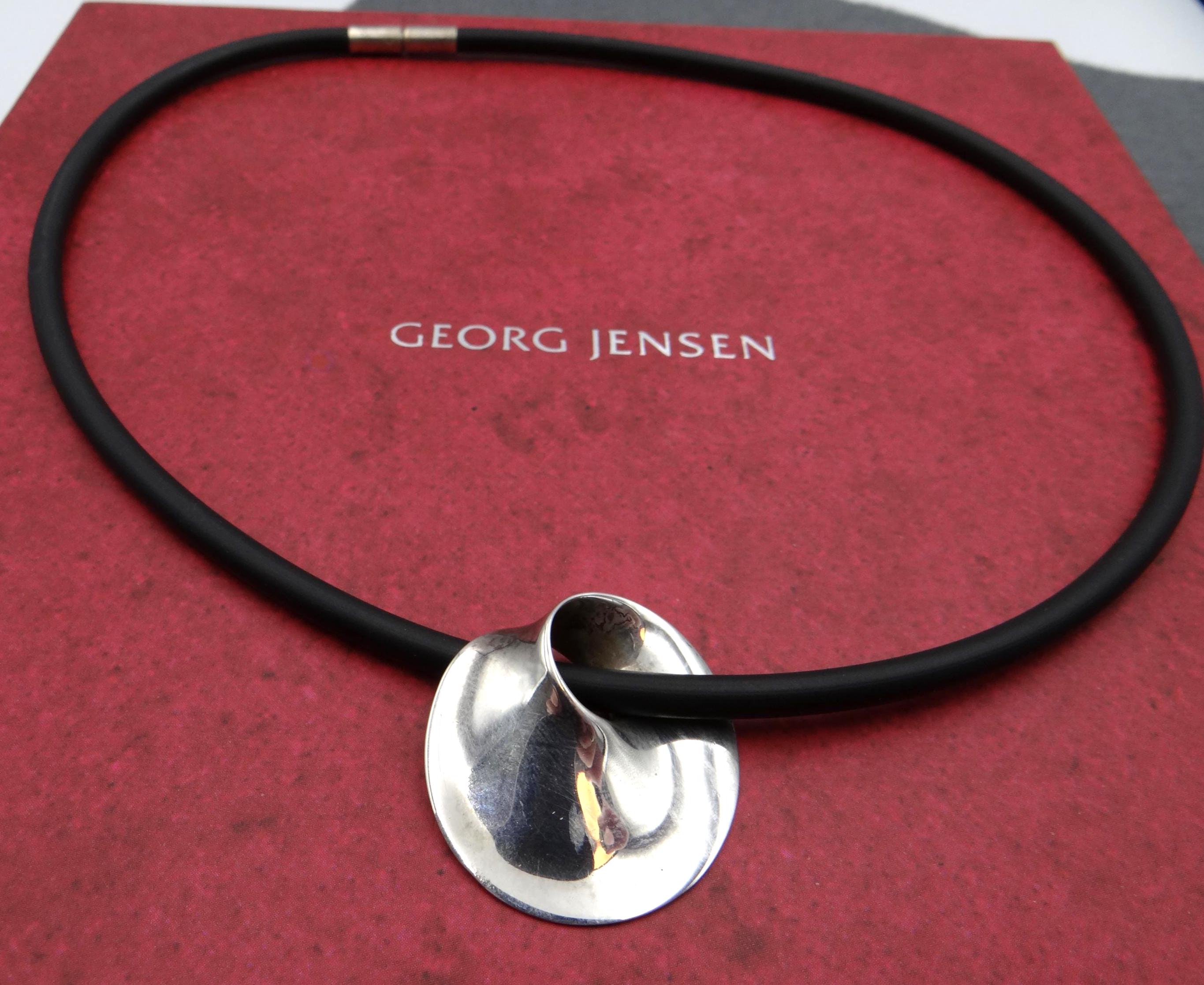 Vintage Georg Jensen Möbius Sterling Silver Pendant Necklace