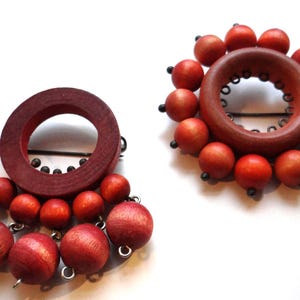 2 vintage Aarikka wooden brooches Finland