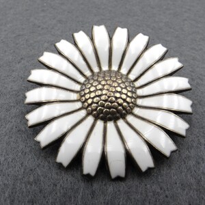 Vintage Anton Michelsen Sterling Silver 925S and Enamel Daisy 4,4