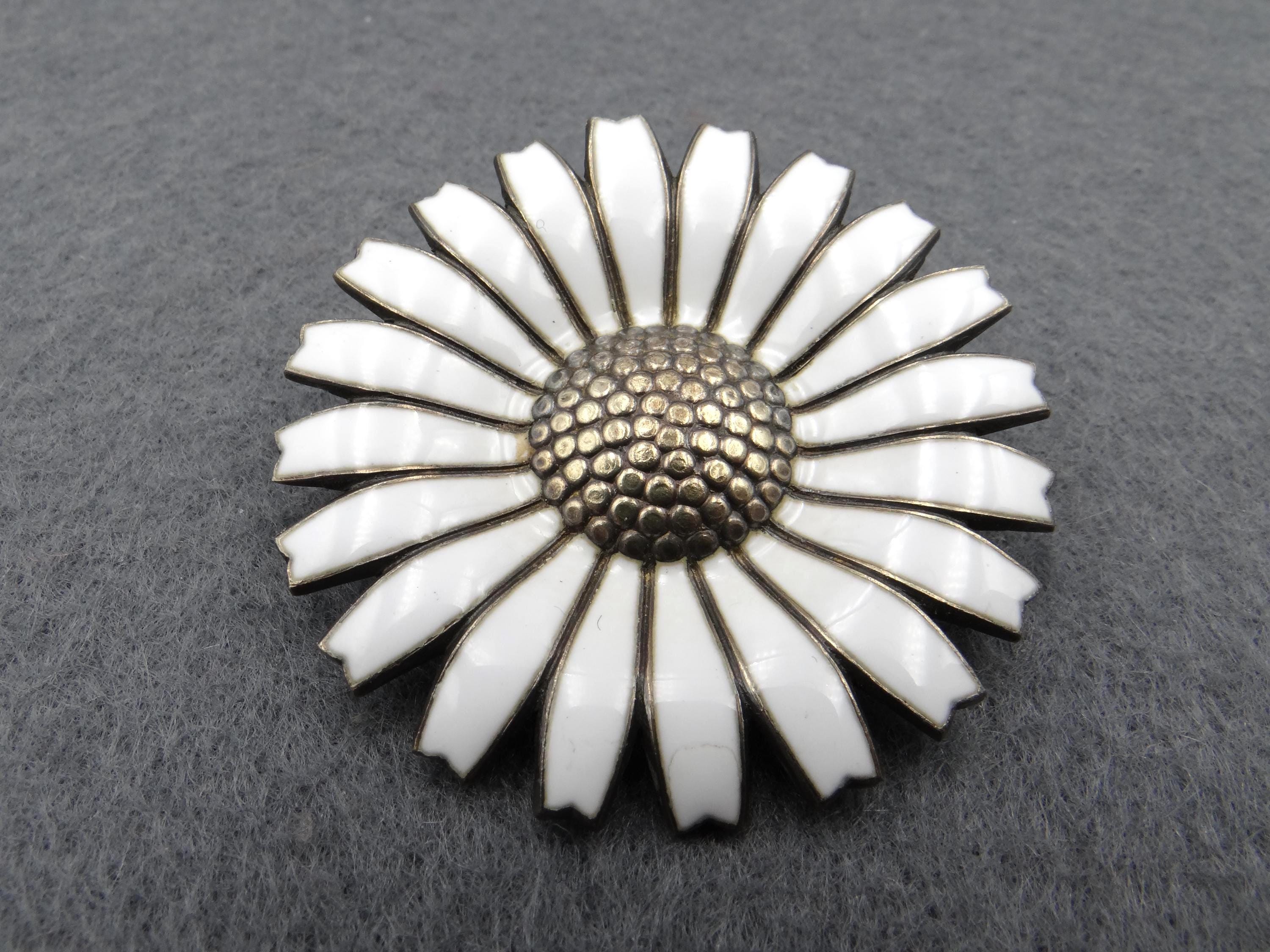 Vintage Anton Michelsen Sterling Silver 925S and Enamel Daisy 4,4
