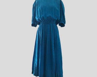 Vintage 80s Liz Claiborne Blue Silk Pleated Geometric Short Sleeve Midi Dress - 8